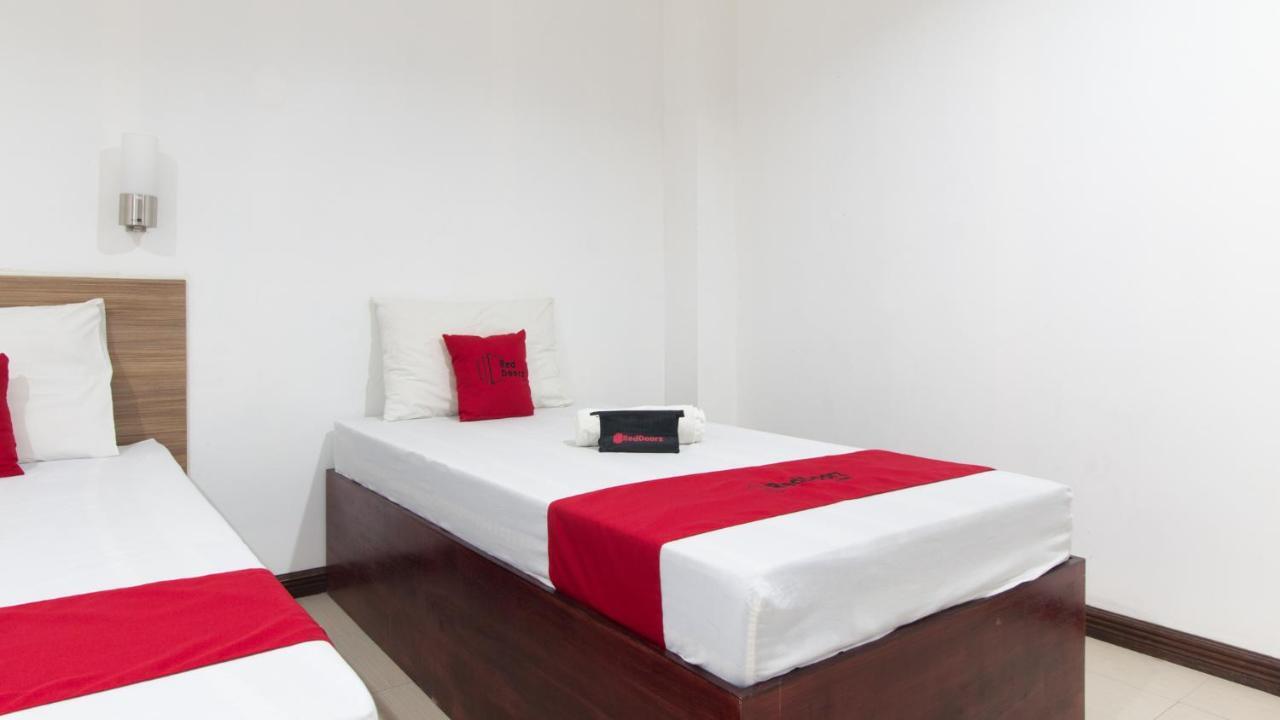 Reddoorz Plus Near Vigan City Commercial Center Zewnętrze zdjęcie